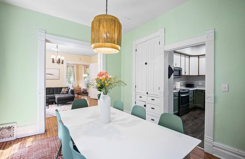 West Washington Casa | Charming 5-BR, 8 mins to ND, in Museum District