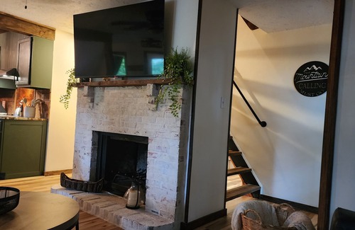 Marble Falls Chalet De Esquí | Charming A frame Chalet w/ hot tub in Marble Falls