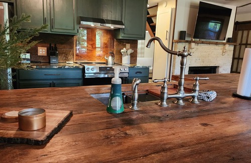 Marble Falls Chalet De Esquí | Charming A frame Chalet w/ hot tub in Marble Falls