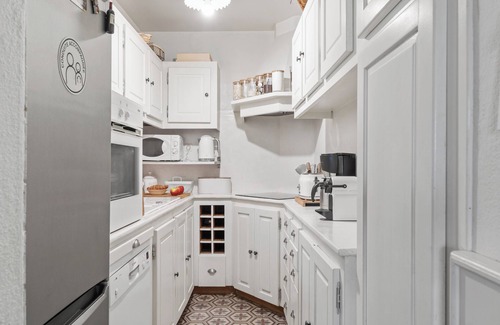 Valros Casa | CON ENCANTO EN EL CORAZÓN DEL HISTÓRICO DE PUEBLO CERCA DEL MAR
