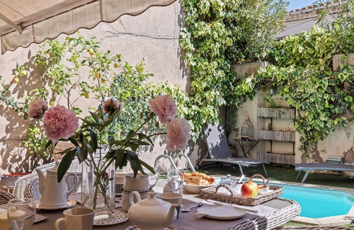 Valros Casa | CON ENCANTO EN EL CORAZÓN DEL HISTÓRICO DE PUEBLO CERCA DEL MAR