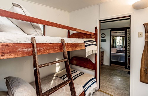 Gravenhurst Cabaña | Charming and bright 3 bedroom cottage in Gravenhurst Muskoka