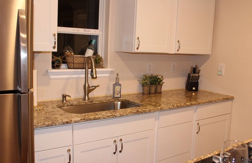 Denison Apartamento | Encantador, y acogedor. Ubicado a solo minutos del lago de Texoma y el Casino Choctaw.