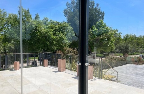 Tarascon Villa | Charming and elegant villa