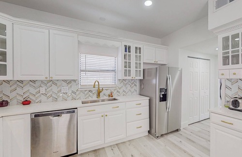 Flower Mound Casa | Charming and fully updated 3-bedroom house in Flower Mound with WiFi, AC.