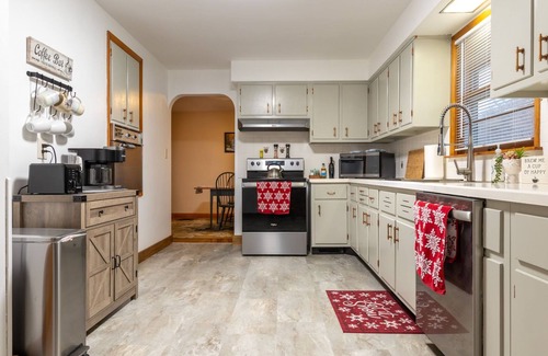 Lancaster Casa | Charming and Spacious 3 Bedroom Home in Lancaster
