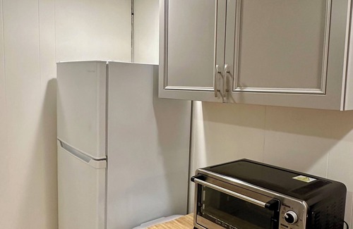Cully Casa | Charming and spacious 1 bedroom unit in house. Private and very comfortable.