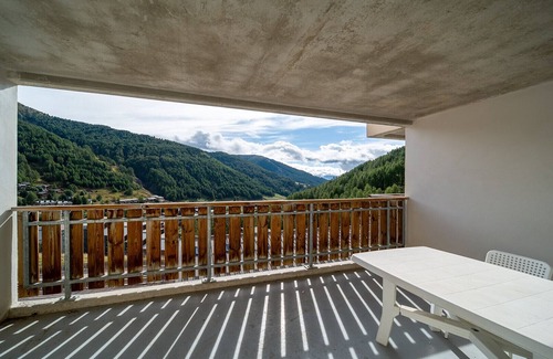 Allos Apartamento | Charming Apart for 6 near the Ski Slopes
