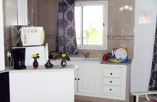 Eastern Hammamet Apartamento | Encantador apartamento: hermosa vista al mar azul + jardín en Hammamet