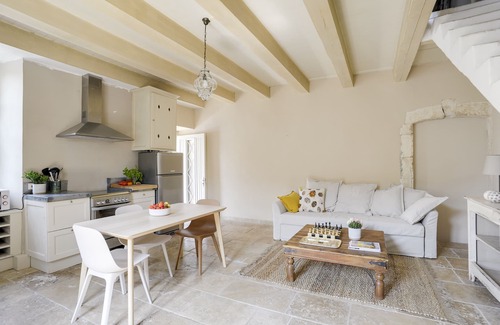 Eygalieres Apartamento | Encantador apartamento en casa de pueblo en el corazón de Eygalieres