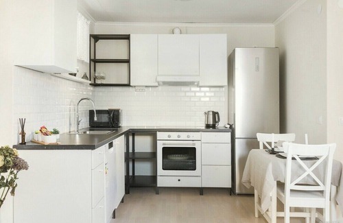 Sollentuna Casa | Charming apartment in a red house in Stockholm. Free parking