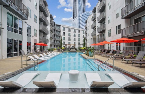 Buckhead Apartamento | Charming apartment in brilliant Atlanta with fitness room, WiFi, AC