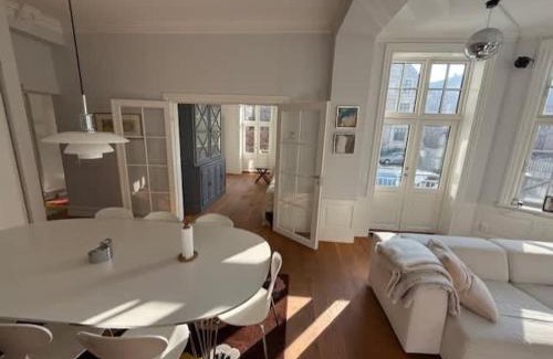 Frederiksberg C Apartamento | Charming Apartment in the Heart of Frederiksberg