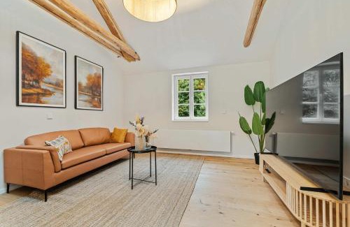 Ville Haute Apartamento | Charming Apartment in Historic Pafendall