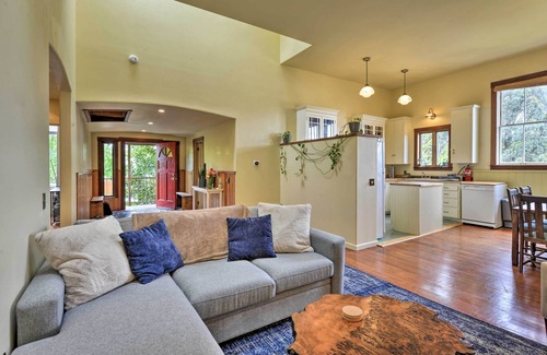 Blue Lake Apartamento | Charming Apartment in Downtown Blue Lake!