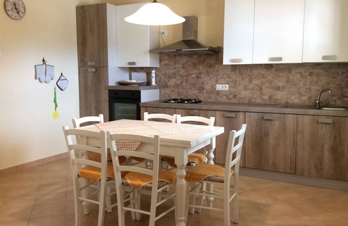 Villaputzu Apartamento | Encantador apartamento en la ladera de la montaña cerca del mar