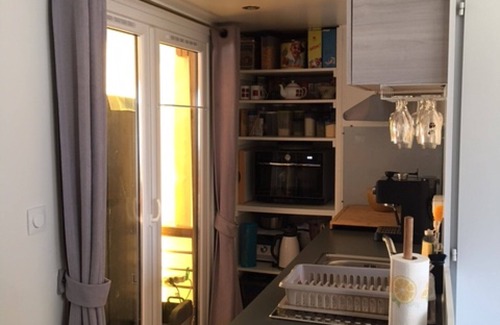 Saint-Julien-en-Saint-Alban Casa | Encantador bungalow en Ardèche con jardín y piscina compartida