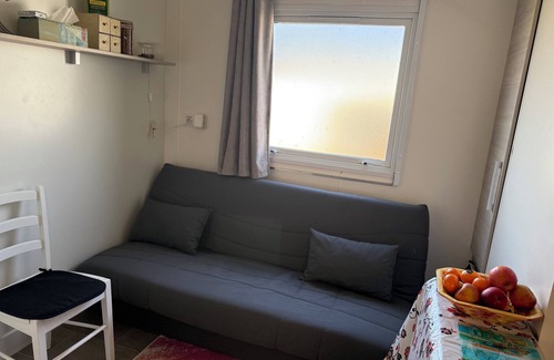 Saint-Julien-en-Saint-Alban Casa | Encantador bungalow en Ardèche con jardín y piscina compartida