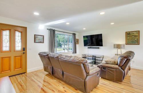 Arlington Casa | Charming Arlington Home with Hot Tub and Fenced Yard!