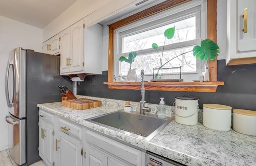 Arnold Casa | Charming Arnold Home w/ Patio & Chicken Coop!