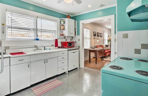 Westside Casa | Charming Atlanta Retreat w/ Grill & Fire Pit!