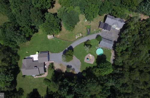 Lakeview Casa | Charming Barn House