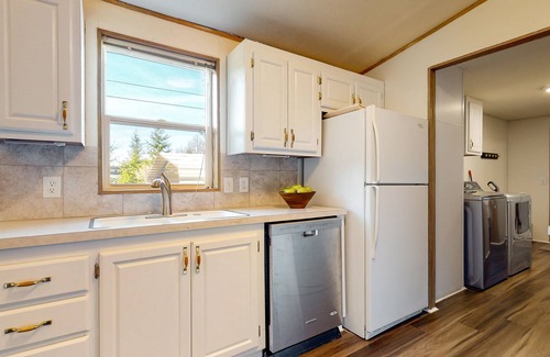 Ocean Park Casa | Charming Bay Front Privacy.