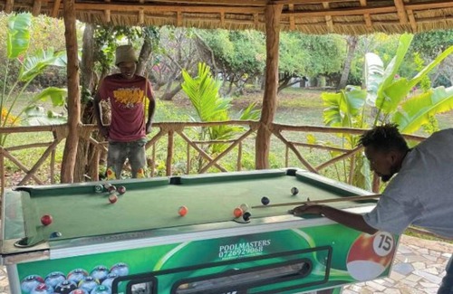 Ukunda Casa | Charming beachfront 4-bedroom cottage in Msambweni, 45 minutes from Diani.
