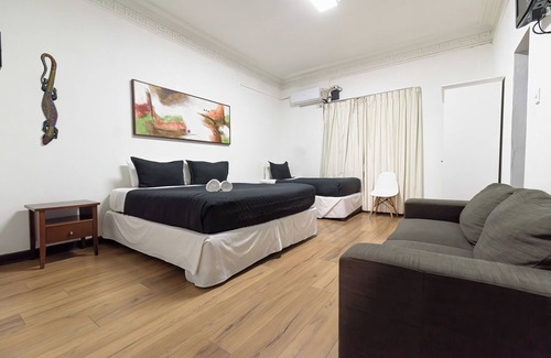 Bellavista Cama Y Desayuno | Charming bed & breakfast with WiFi and AC in wonderful Recoleta