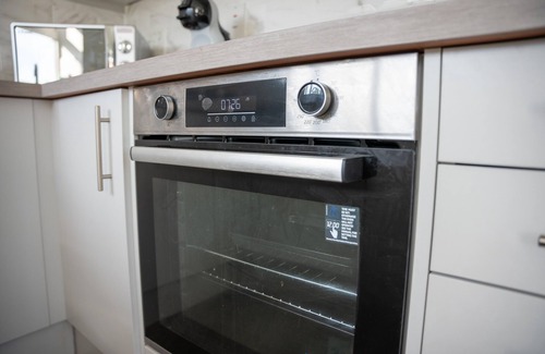 Bedford Apartamento | Charming Bedford 2BR walking distance to Hospital, Train Station and Town Center