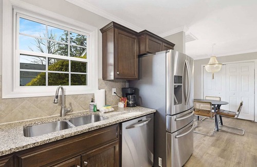 North Belmont Casa | Charming Belmont Retreat - 3 beds & Private Yard