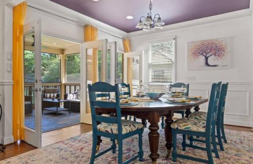 East Side Casa | Charming Boho Getaway -Near Downtown- Sleeps 10