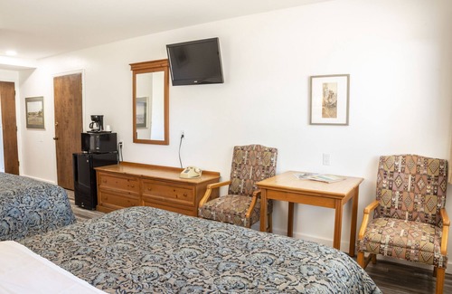 Delta Hotel | Charming boutique hotel, nestled on 20 acres alongside the picturesque Gunnison River! Whether you're here for fishing, wine tasting, or any adventure you have in mind, our hotel provides the perfect and inviting basecamp for your memorable stay.