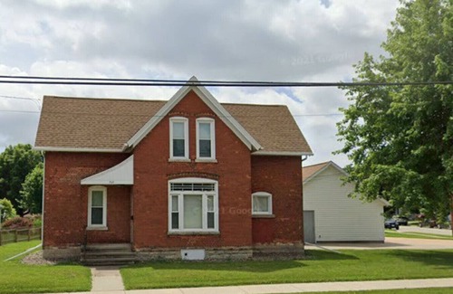 Little Chute Casa | Charming Brick House