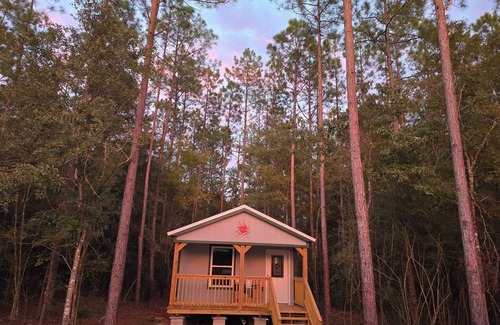 Perkinston Casa | Charming bungalow 1 hour from New Orleans and 45 minutes from Gulf Coast