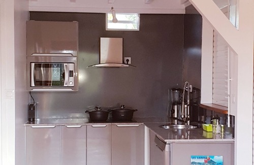 Le Moule Casa | Encantador bungalow y piscina privada.