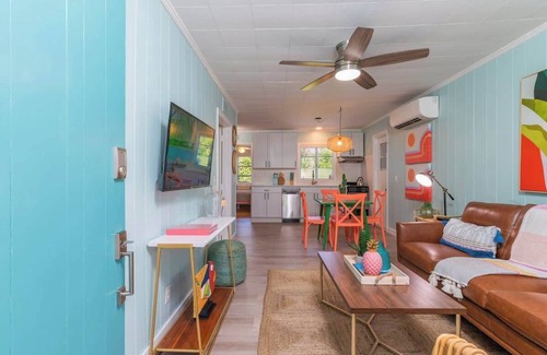 Sarasota Casa | Charming Bungalow | Close to Beach | 2 Beds