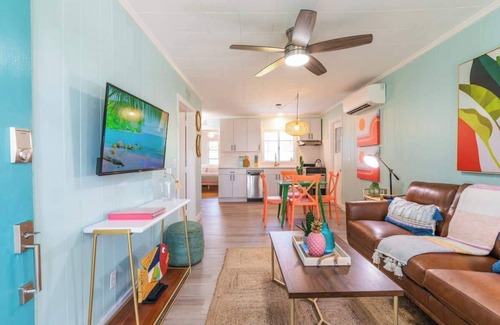 Sarasota Casa | Charming Bungalow | Close to Beach | 2 Beds