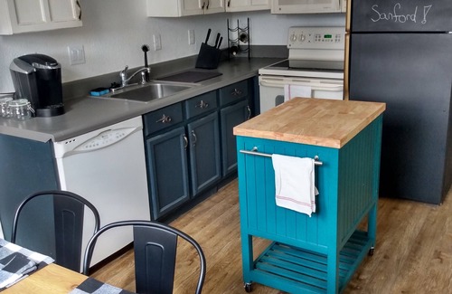 Sanford Casa | Charming bungalow in Sanford's historical district