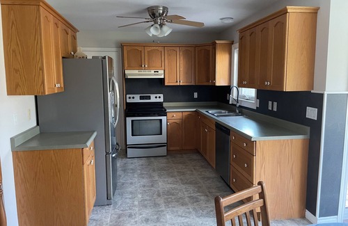 Markdale Casa | Charming bungalow on 4.5acres, trails, lakes and more near Markdale