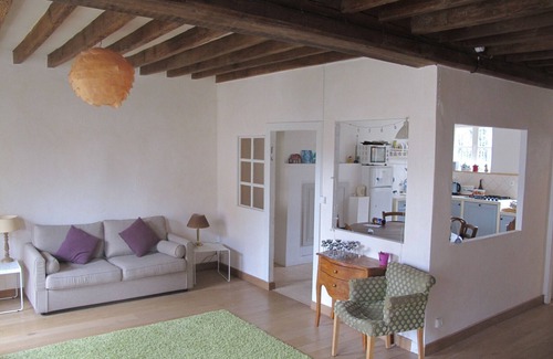Dompierre-sur-Nievre Casa | Encantadora casa de campo con amplio jardín.