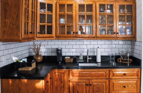 Silverado Casa | Charming cabin getaway in tranquil Silverado Canyon in the Santa Ana Mountains