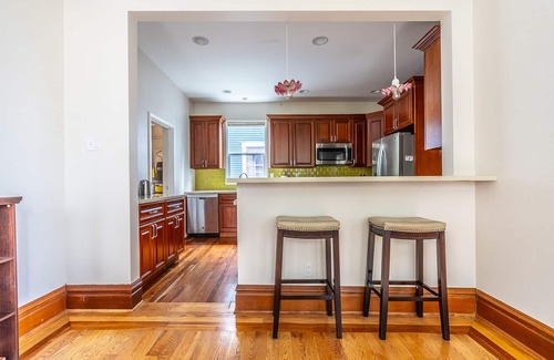 Miller Park Casa | Charming Capitol Hill Craftsman
