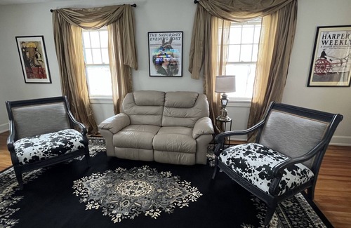 Davenport Casa | Charming Carriage House near VanderVeer Park