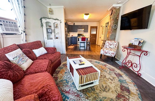Rapid City Casa | Charming Centennial Cottage-Downtown!