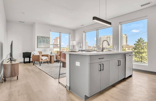 University Circle Apartamento | Charming & Central 2BR | Cleveland Clinic