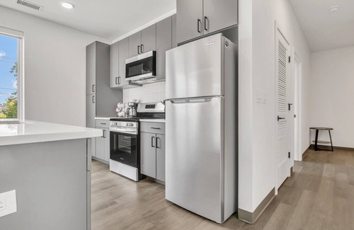 University Circle Apartamento | Charming & Central 2BR | Cleveland Clinic