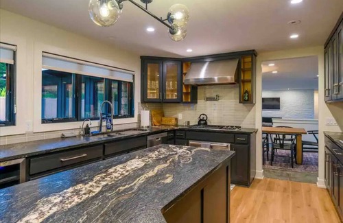 Rochester Casa | Charming central and remodeled 3-bedroom in fabulous Rochester/brighton