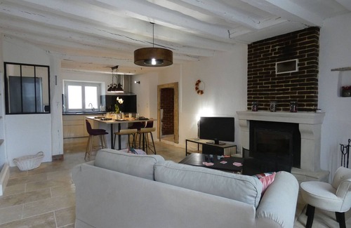 Beaumont-les-Autels Cabaña | Gîte Rénové avec Jardin Clos, Terrasse, et Confort Moderne à Beaumont-les-Autels