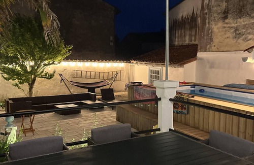 Beauvais sur Matha Casa | Charming Countryside House in Beauvais with pool